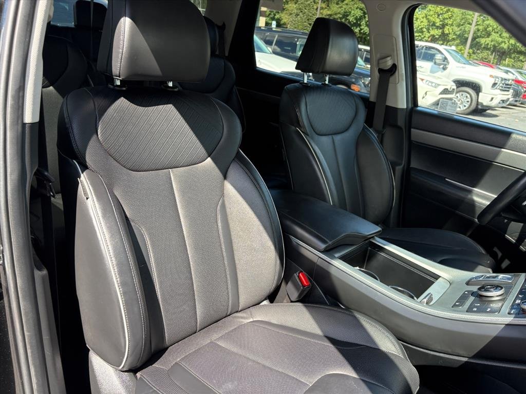 Certified Used 2024 Abyss Black Pearl Hyundai SEL 7 Passenger image 16