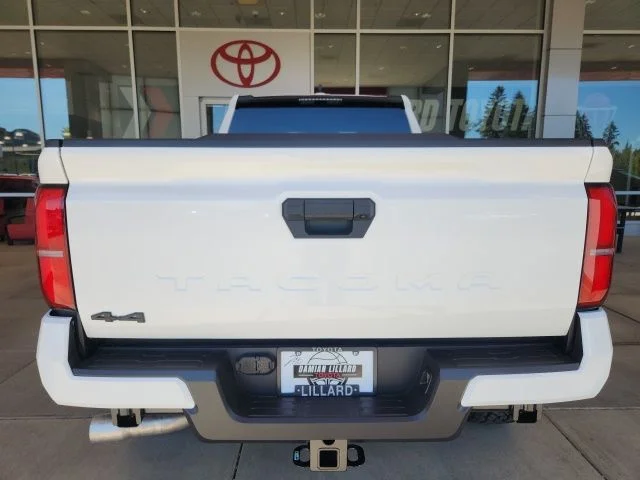 New 2026 Ice Cap Toyota SR5 image 11