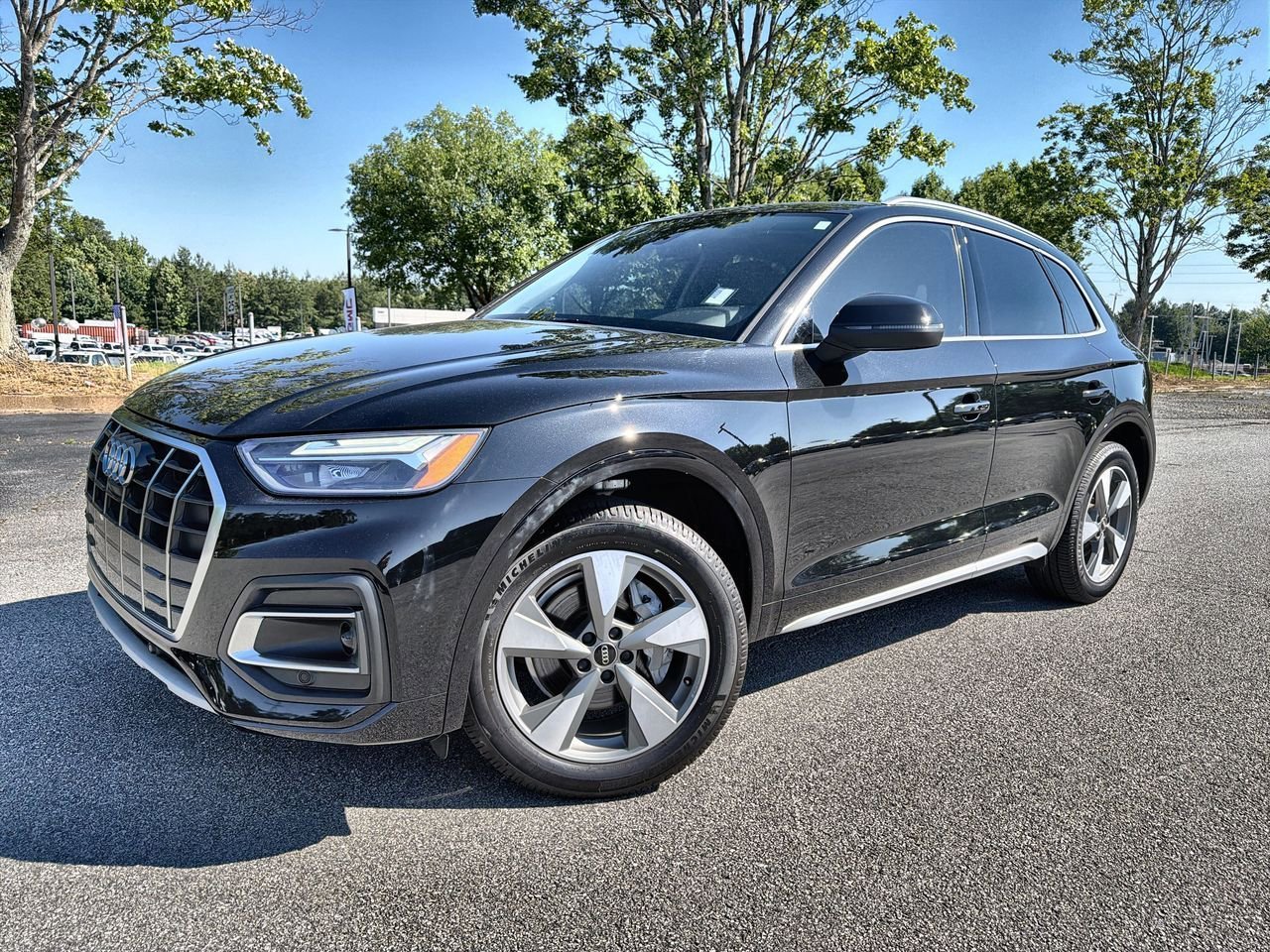 2022 Audi Q5 40 Premium Plus's photo