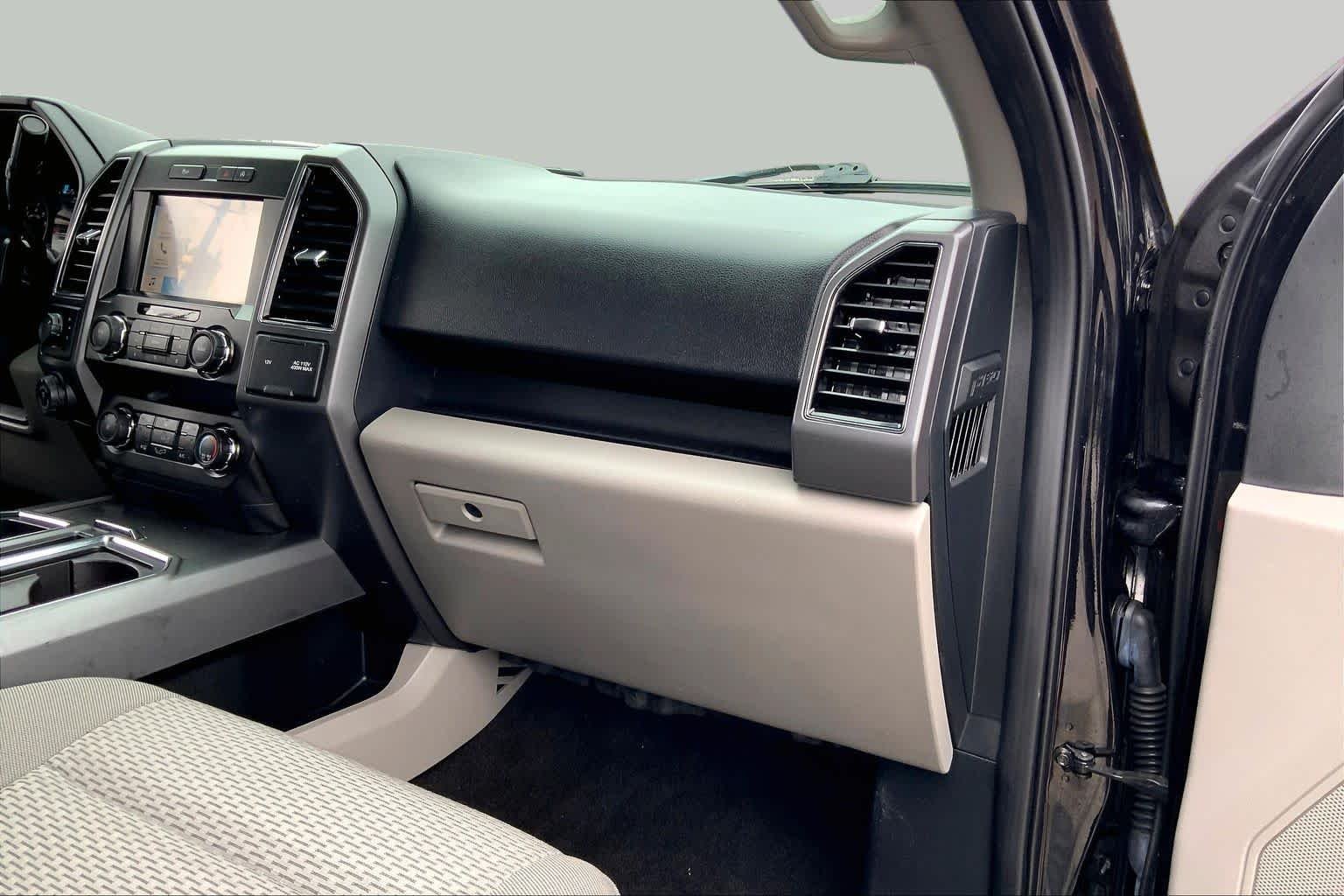 Used 2019 Agate Black Ford XLT image 18