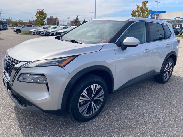 Used 2023 Brilliant Silver Metallic Nissan SV image 33