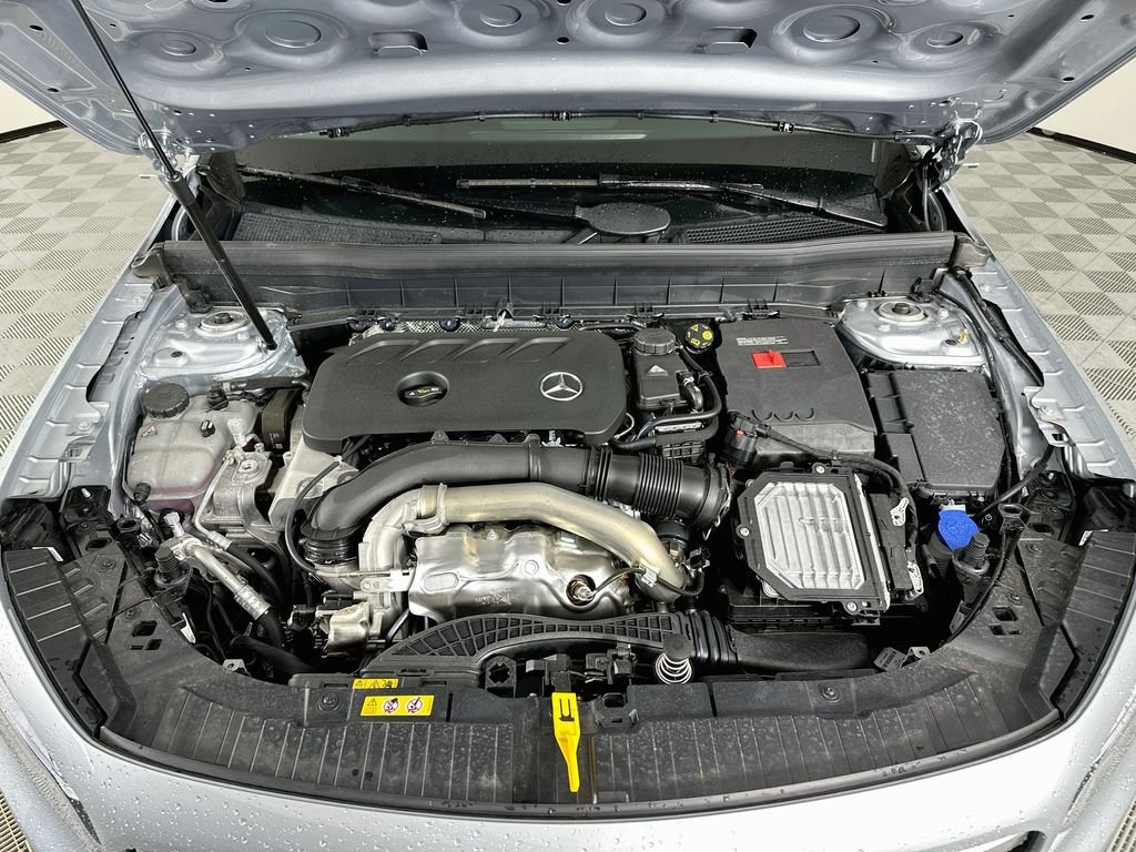 New 2026 Cirrus Silver Metallic Mercedes-Benz GLB 250 image 30