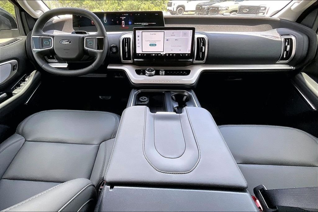 New 2026 Star White Metallic Tri-Coat Ford Active image 4