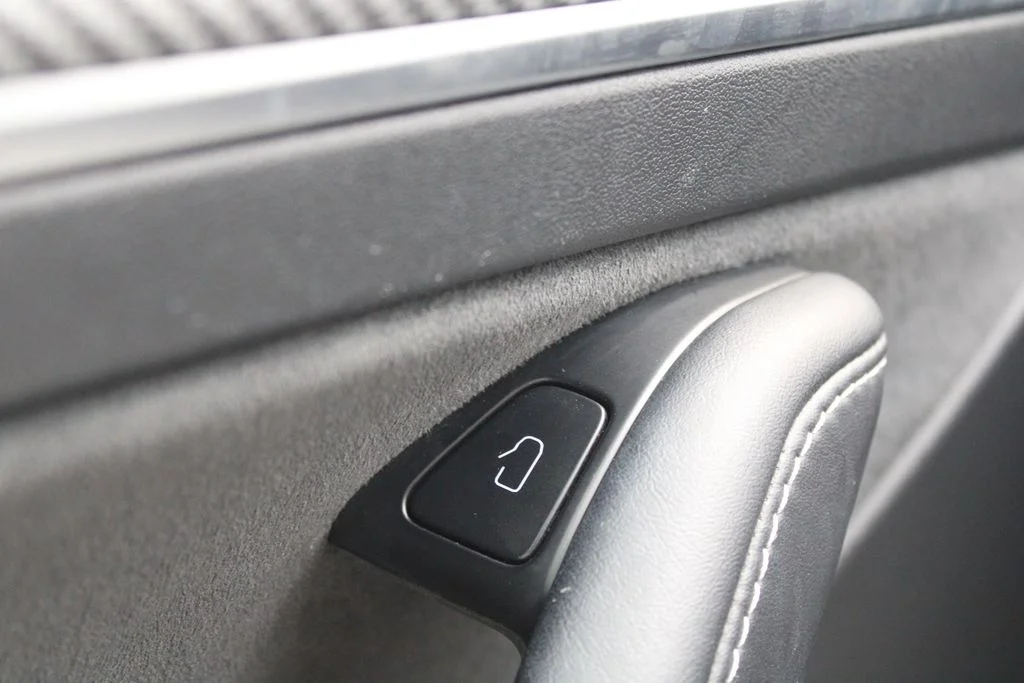 Used 2021 White Tesla Long Range image 7