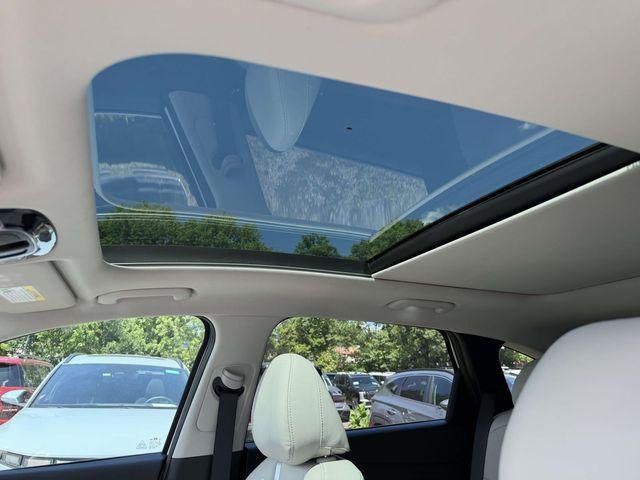 New 2026 White Hyundai Limited AWD image 4