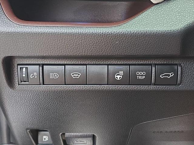 Certified Used 2023 SILVER SKY METALLIC Toyota  image 21