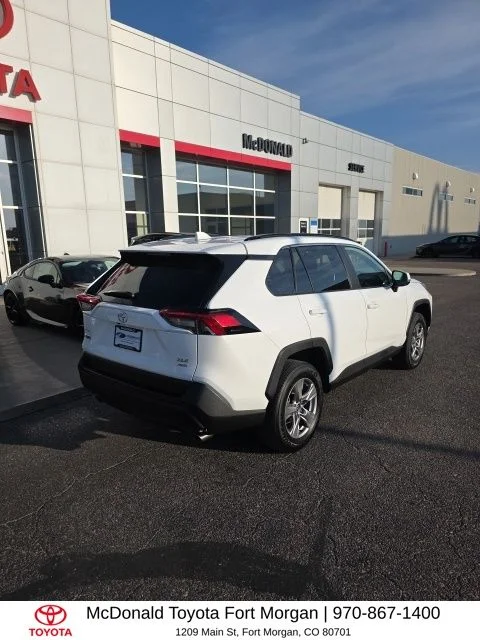 Used 2025 White Toyota XLE image 5