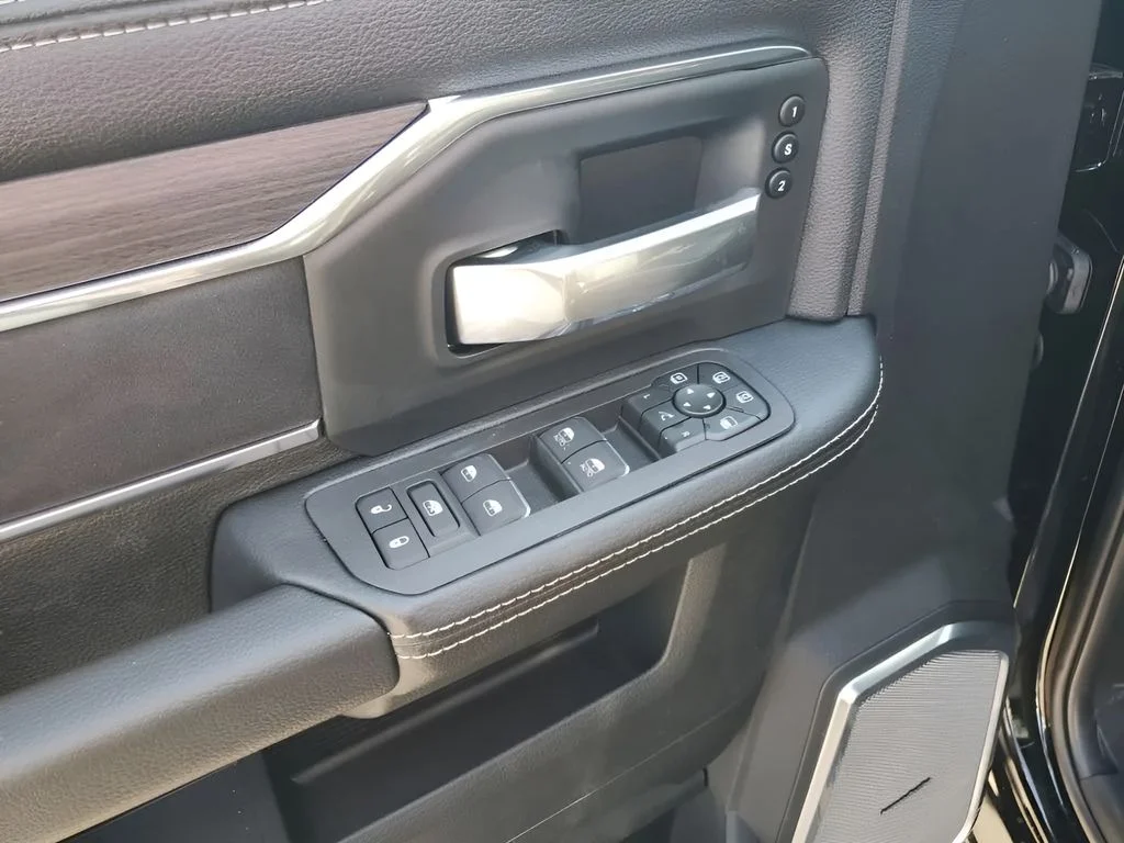 2025 RAM 2500 Laramie - Photo 34