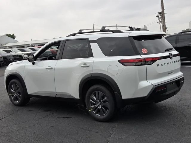 New 2026 Everest White Pearl TriCoat Nissan SV image 3