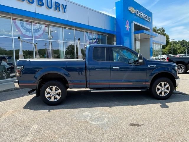 Used 2018 Blue Ford XLT image 4