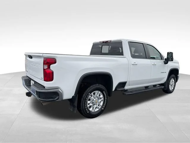 Used 2024 Summit White Chevrolet LT image 6
