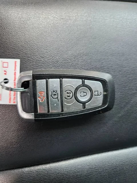 Used 2023 Gray Ford XLT image 30