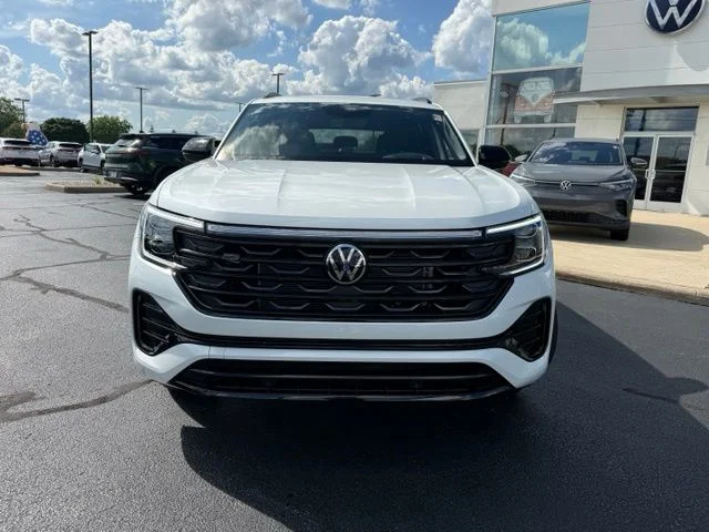 New 2026 White Volkswagen 2.0T SEL R-Line Black image 2