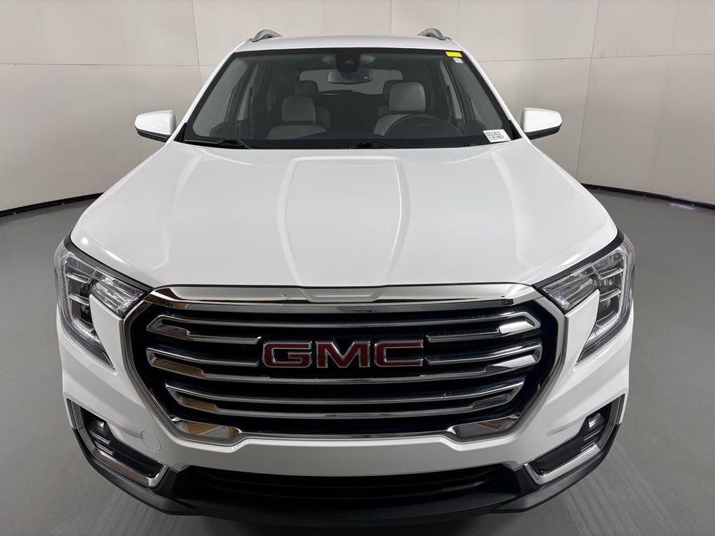 Used 2024 White GMC SLT image 3