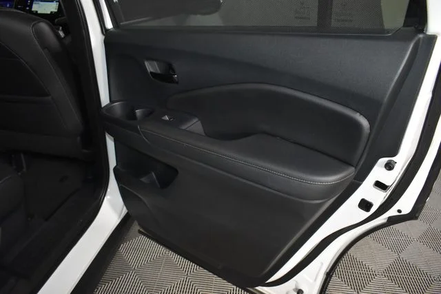 Used 2023  Honda Elite image 23