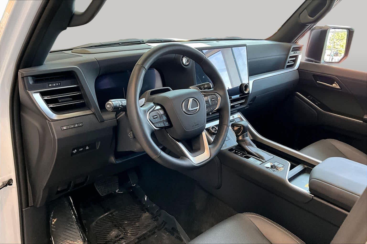 Used 2024 Eminent White Pearl Lexus Overtrail image 15