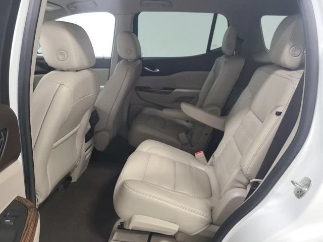 Used 2019 White Frost Tricoat GMC Denali image 14