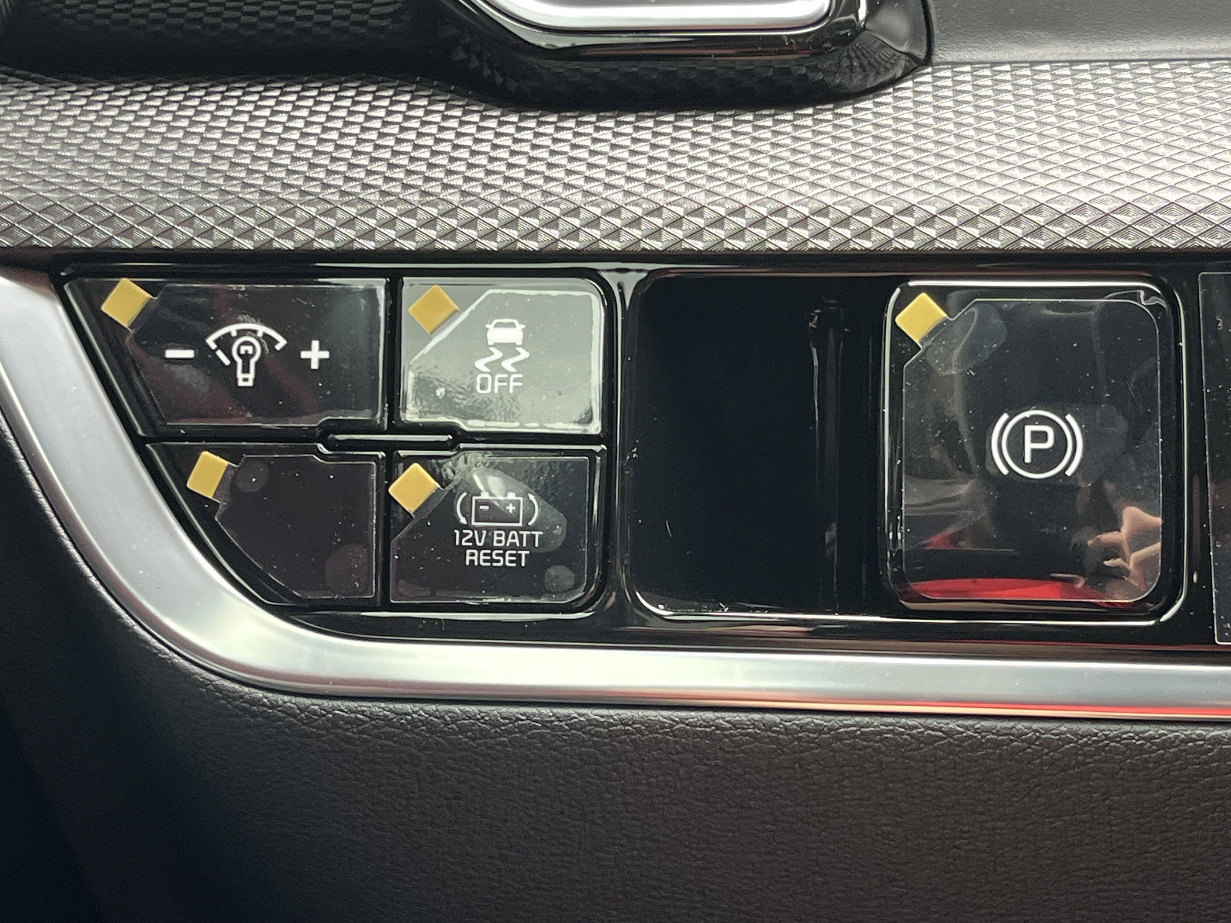 2025 Kia Sportage LX Hybrid - Photo 14