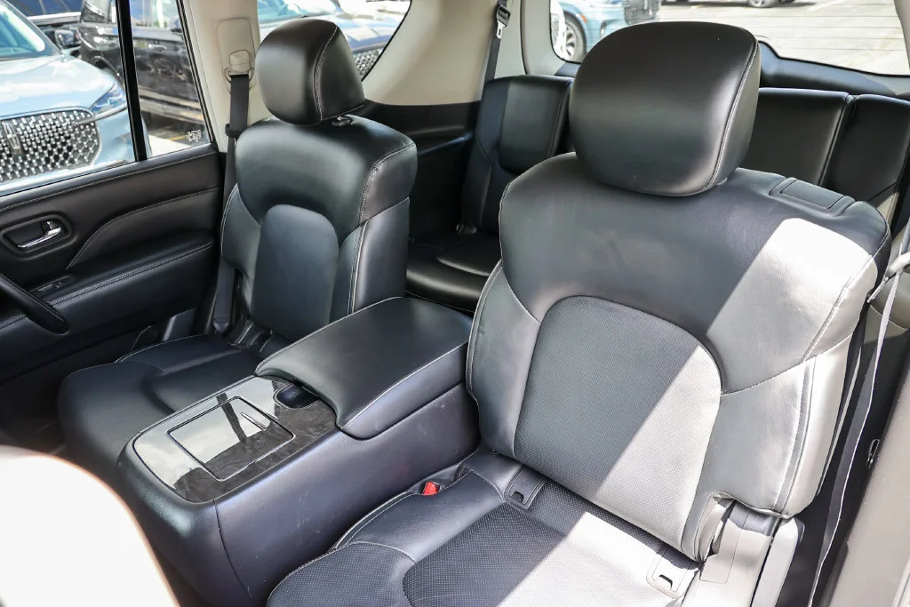 Certified Used 2024 Gray INFINITI LUXE image 32
