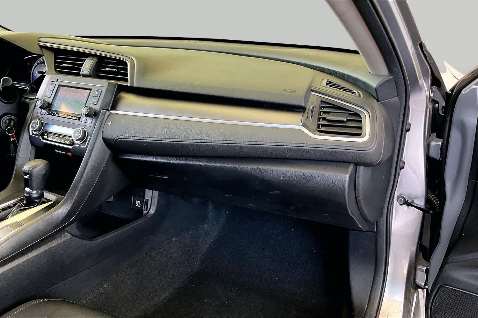 Used 2016 Lunar Silver Metallic Honda LX image 17