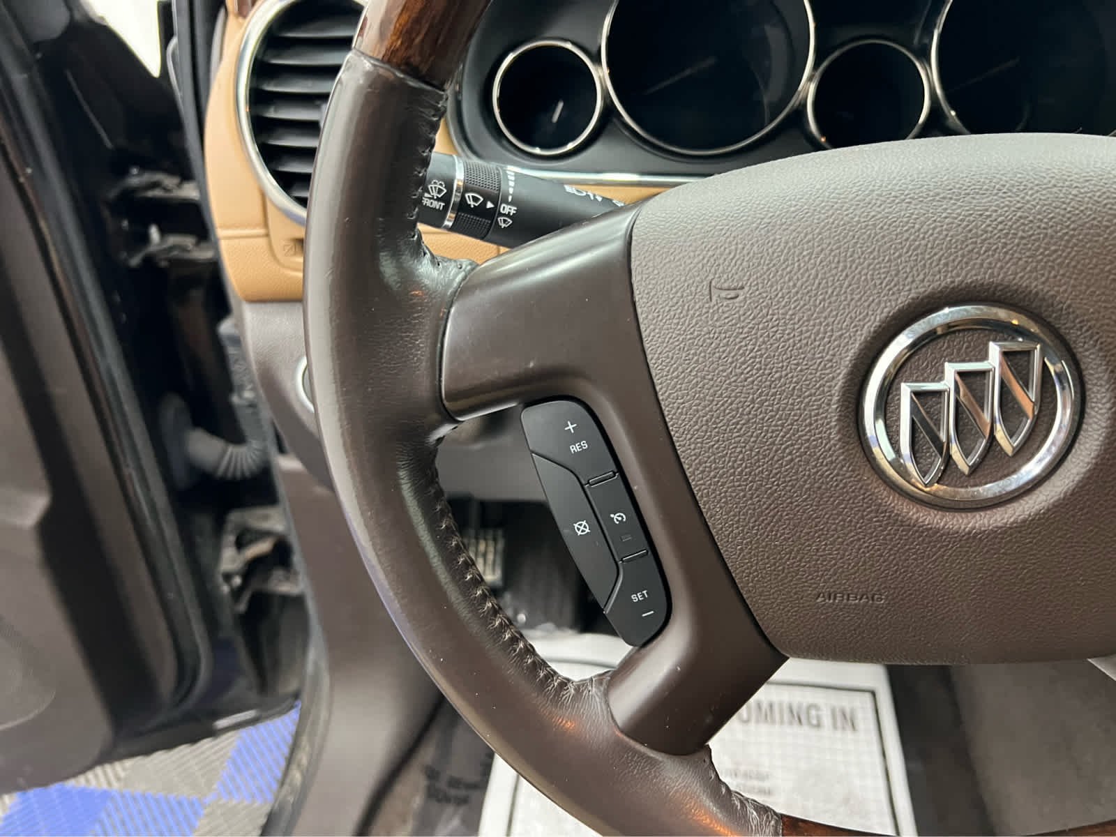Used 2014 Mocha Bronze Metallic Buick Leather image 21