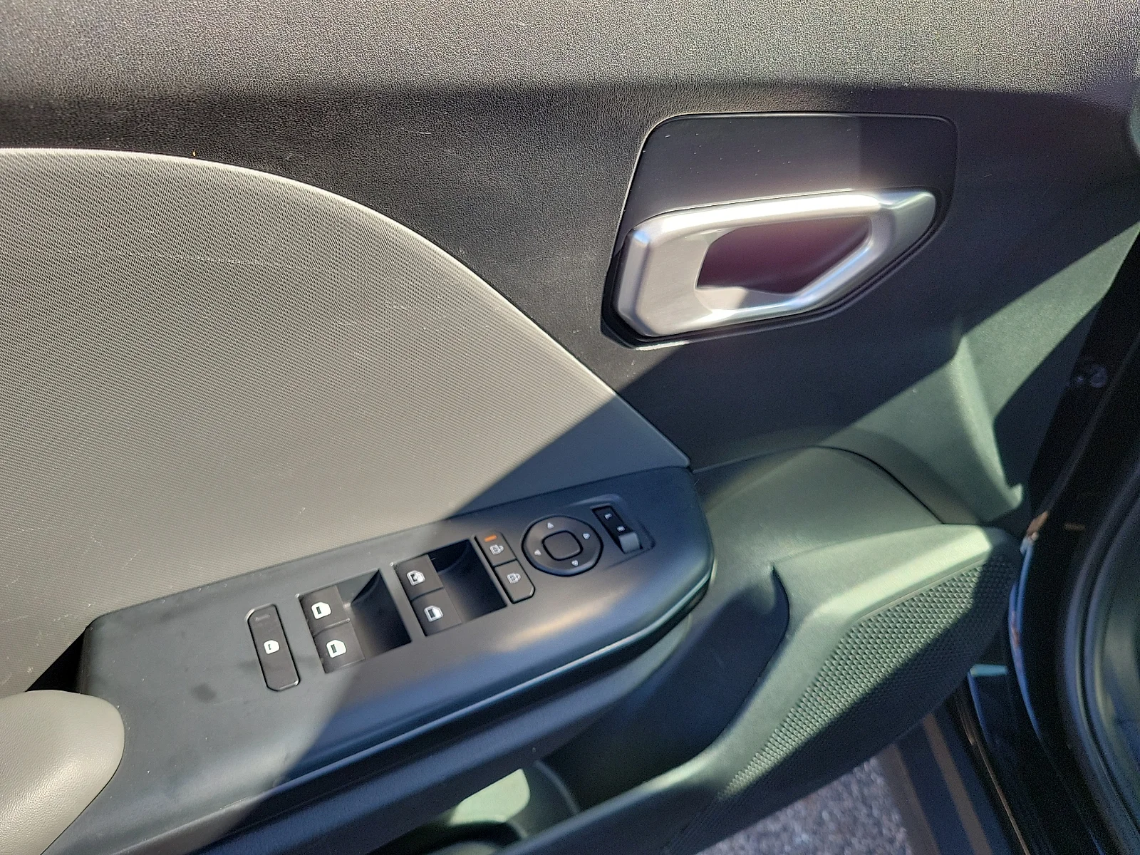 Certified Used 2025 Aurora Black Kia LXS image 18