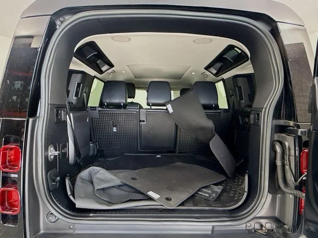 Certified Used 2023 Black Land Rover SE image 28