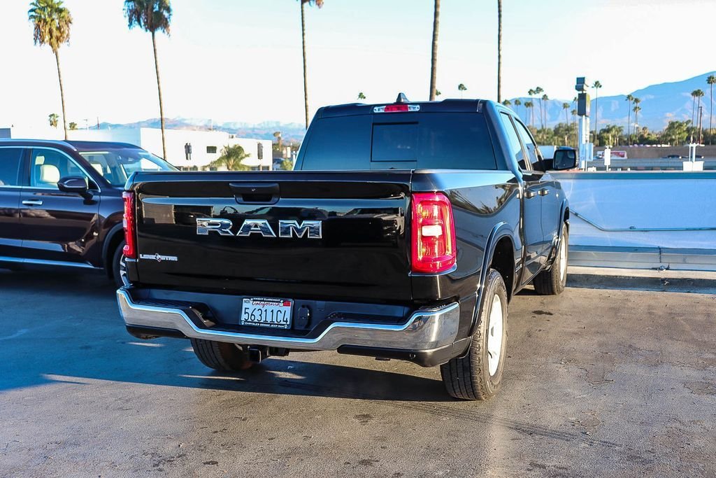 Used 2025 Diamond Black Ram Big Horn/Lone Star image 9