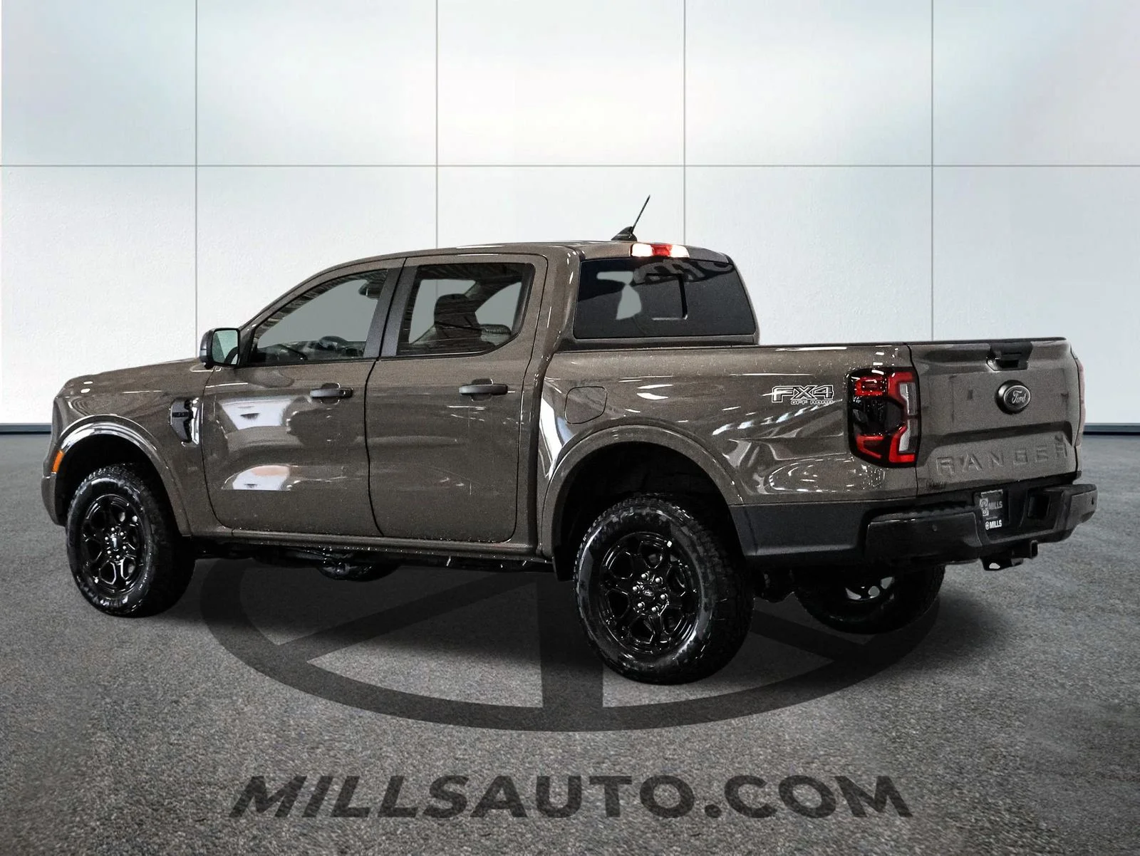 New 2026 Marsh Gray Ford XLT image 4