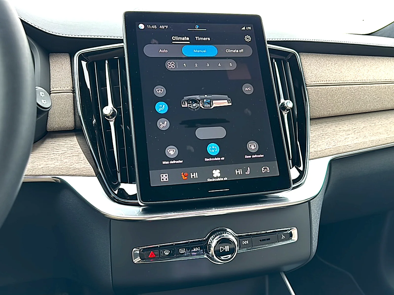 2025 Volvo XC90 Ultra - Photo 22