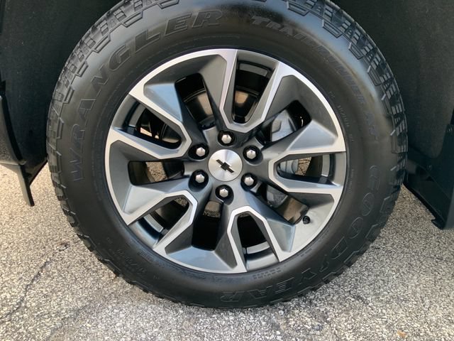 Used 2024 Black Chevrolet RST image 10