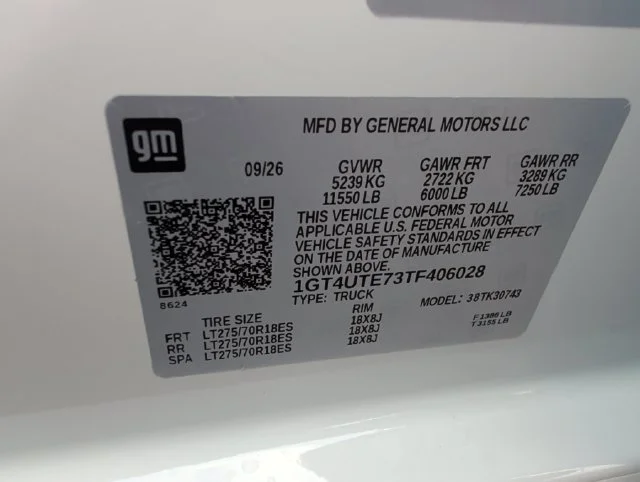 New 2026 Summit White GMC SLE image 33