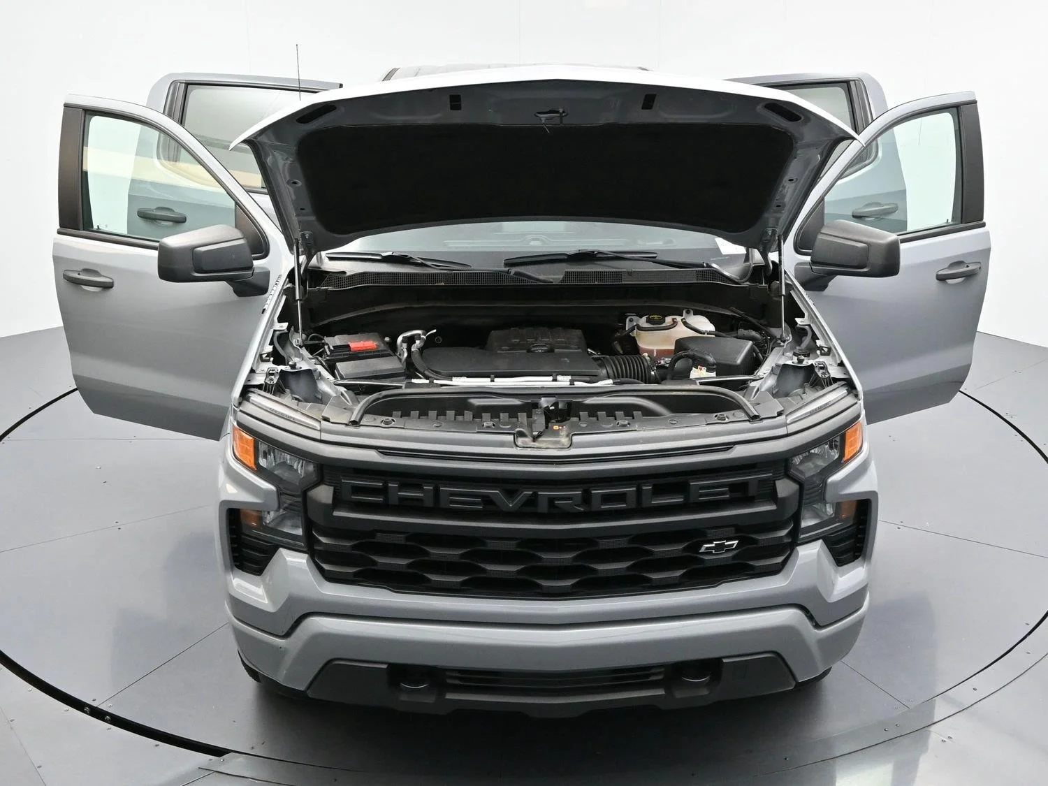 Used 2024 Slate Gray Metallic Chevrolet Custom image 39