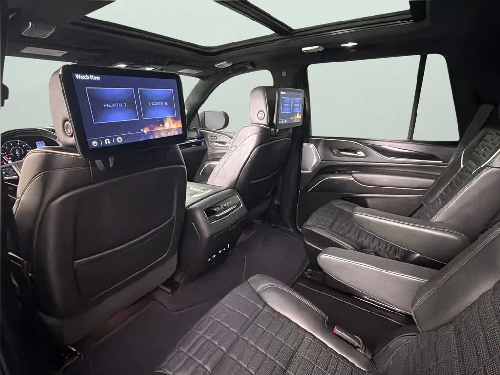 Used 2023 BLACK RAVEN Cadillac AWD V-Series image 31