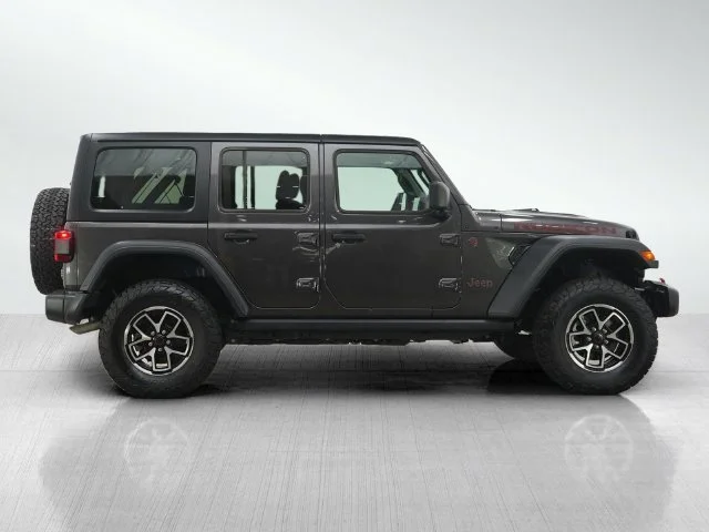 Used 2024  Jeep Rubicon image 6