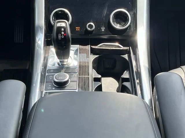 Used 2019 Black Land Rover HSE image 17