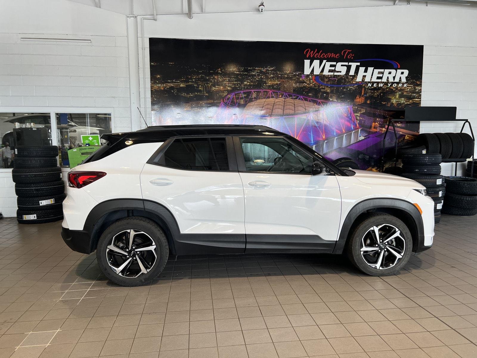 Used 2023 Summit White Chevrolet RS image 12