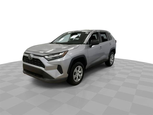 2023 Toyota RAV4 LE, photo 5 of 12
