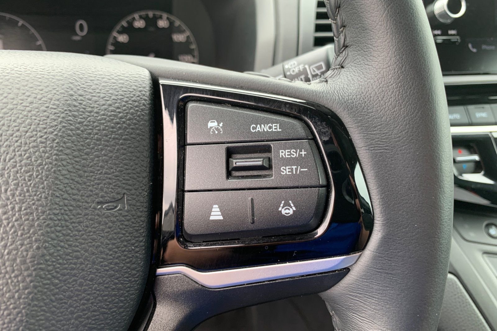 Certified Used 2025  Honda EX-L image 30