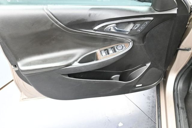 Used 2024 Mineral Gray Metallic Chevrolet LT image 15