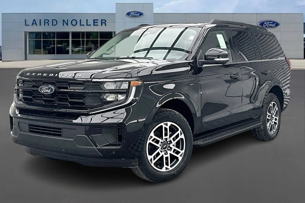 2026 Ford Expedition Active 4x4's photo