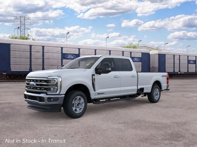 New 2026 Oxford White Ford XLT image 1