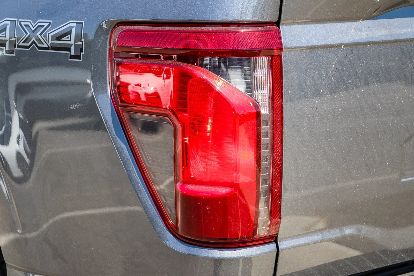 New 2026 Carbonized Gray Metallic Ford XLT image 9