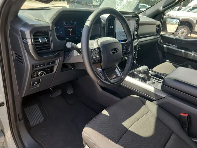 Used 2024 White Ford XLT image 19
