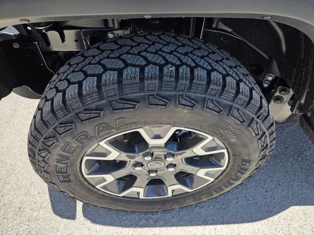 New 2026 Anvil Clear-Coat Exterior Paint Jeep Sahara image 9