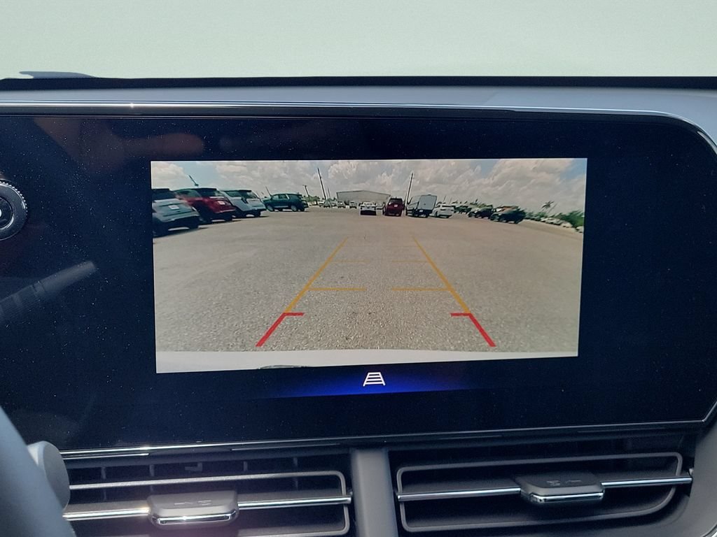 New 2026 Summit White Chevrolet LT image 18