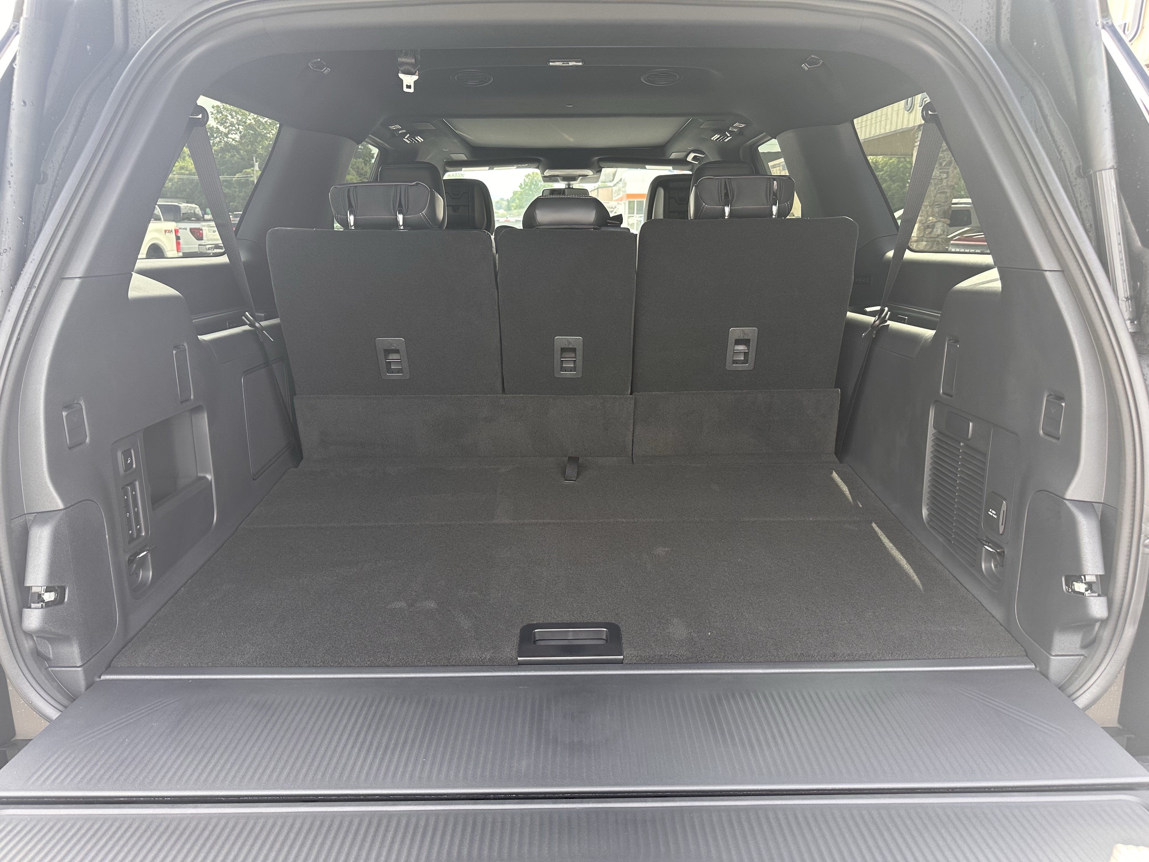 New 2027 Marsh Gray Ford MAX Platinum image 19