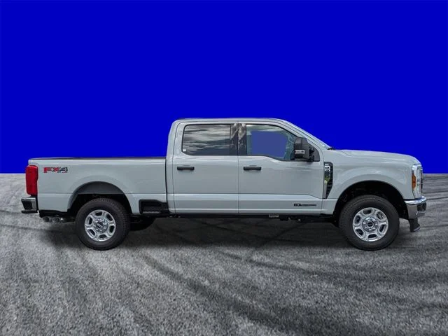 New 2026 Avalanche Ford F-250® XLT image 3