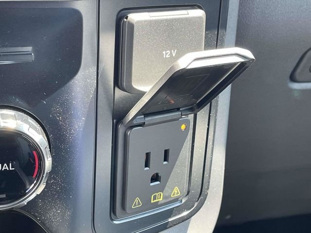 New 2026 Carbonized Gray Metallic Ford XLT image 13
