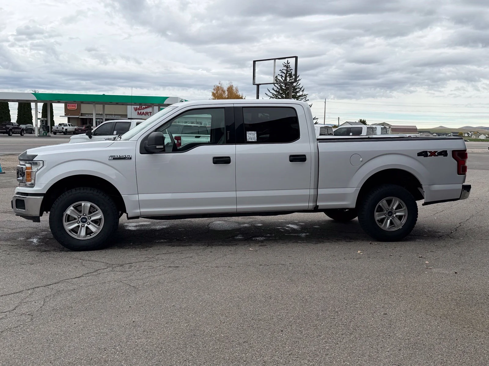 Used 2020 White Ford XLT image 10